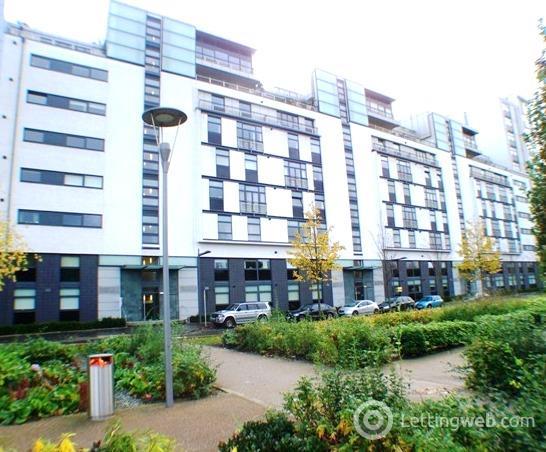Property to rent in Glasgow Harbour Terraces