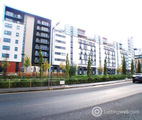 Property to rent in Glasgow Harbour Terraces