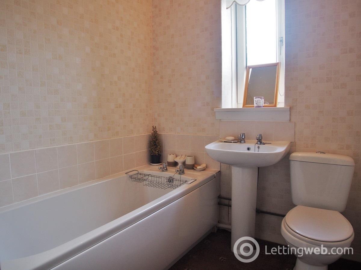 Property to rent in 10 Brockburn Terrace