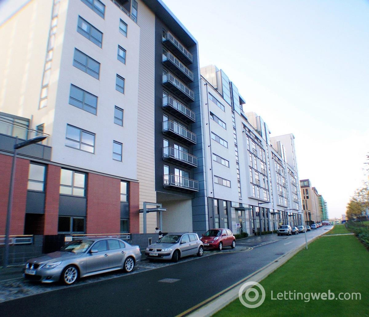 Property to rent in Glasgow Harbour Terrace