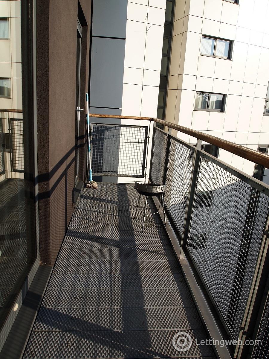 Property to rent in Glasgow Harbour Terrace