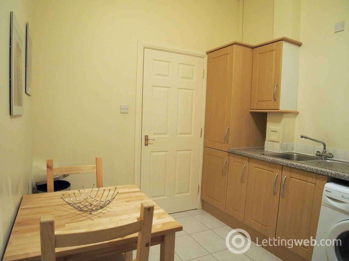 Property to rent in 31 Quarrybrae Street