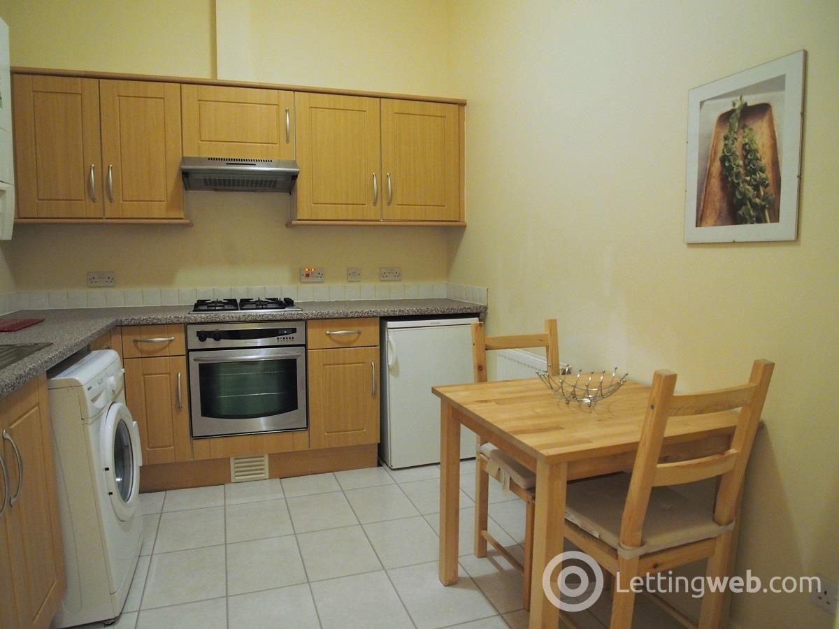 Property to rent in 31 Quarrybrae Street