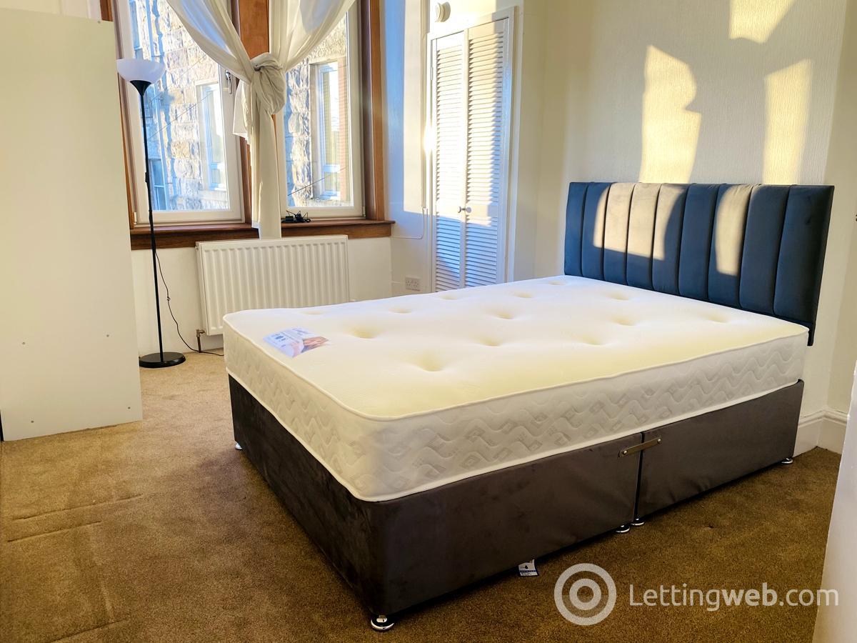 Property to rent in 11 Mannering Road