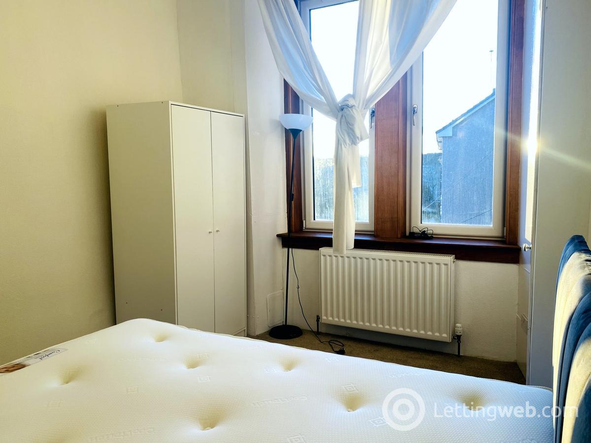 Property to rent in 11 Mannering Road