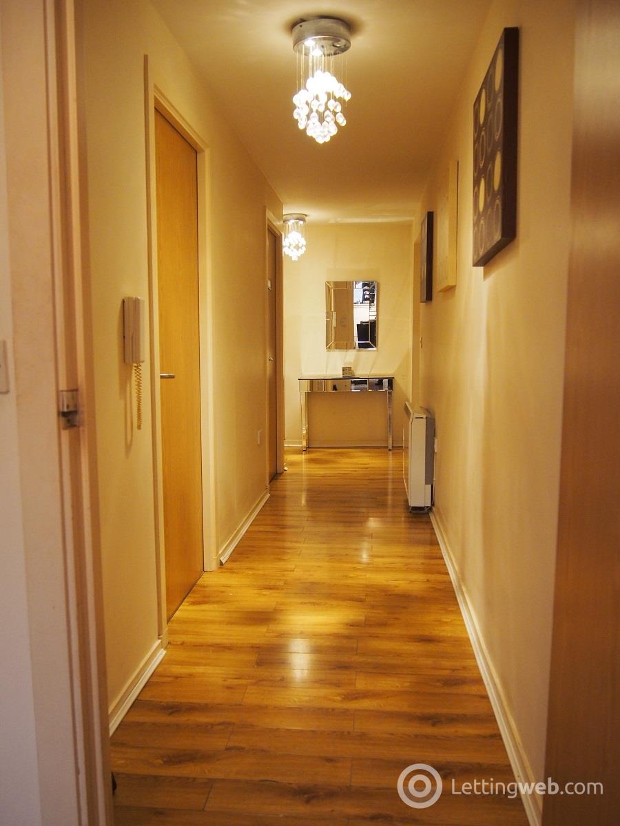 Property to rent in 4 Moore Street Gallowgate
