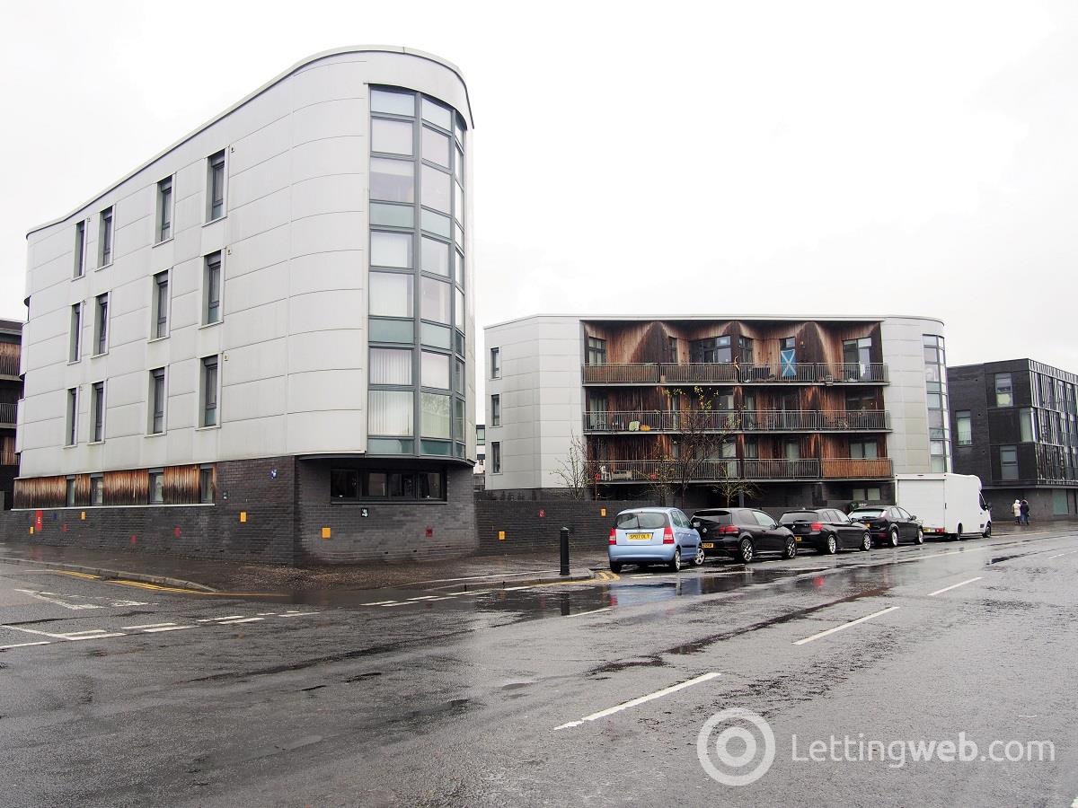 Property to rent in 4 Moore Street Gallowgate