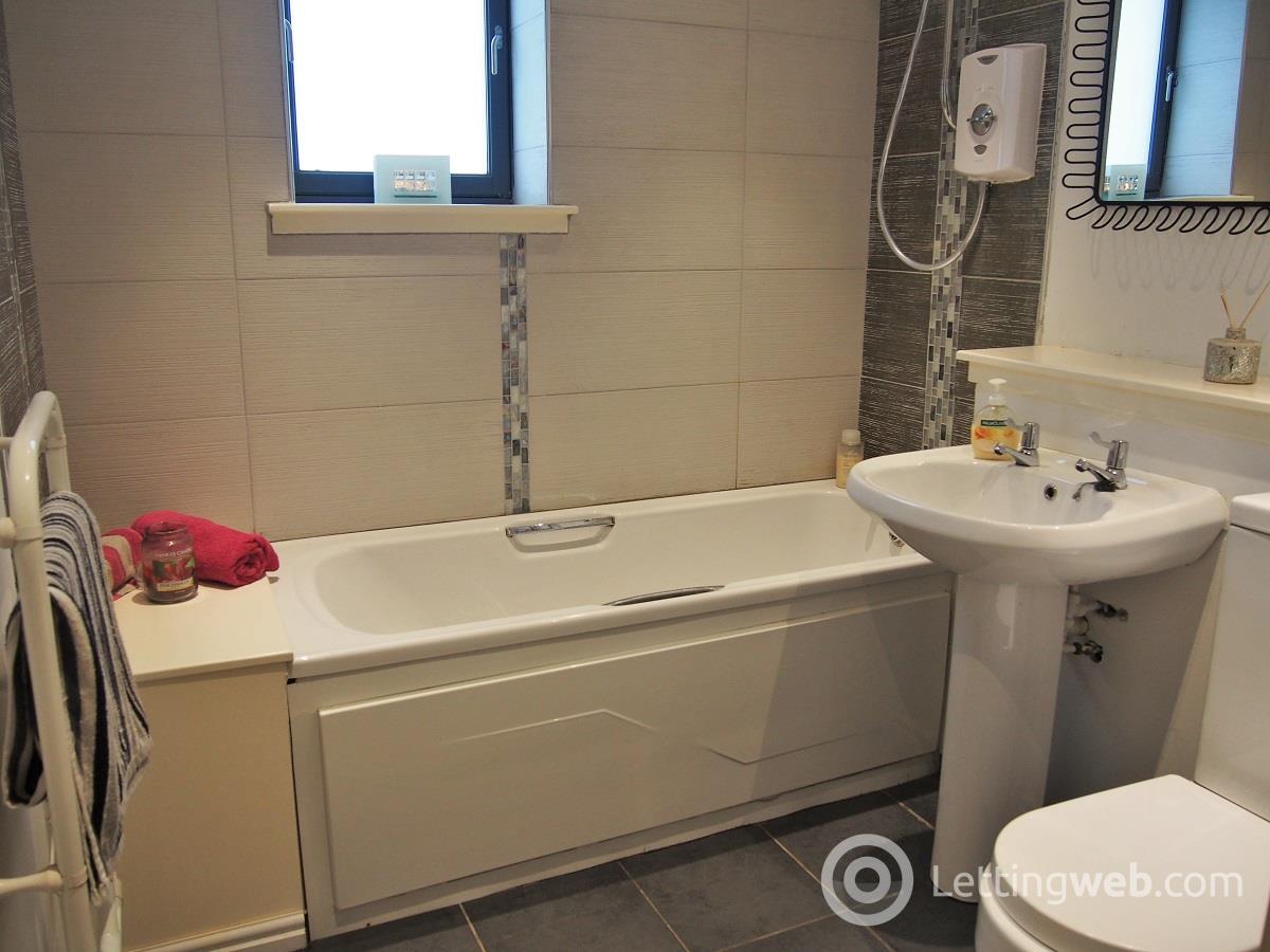 Property to rent in 4 Moore Street Gallowgate