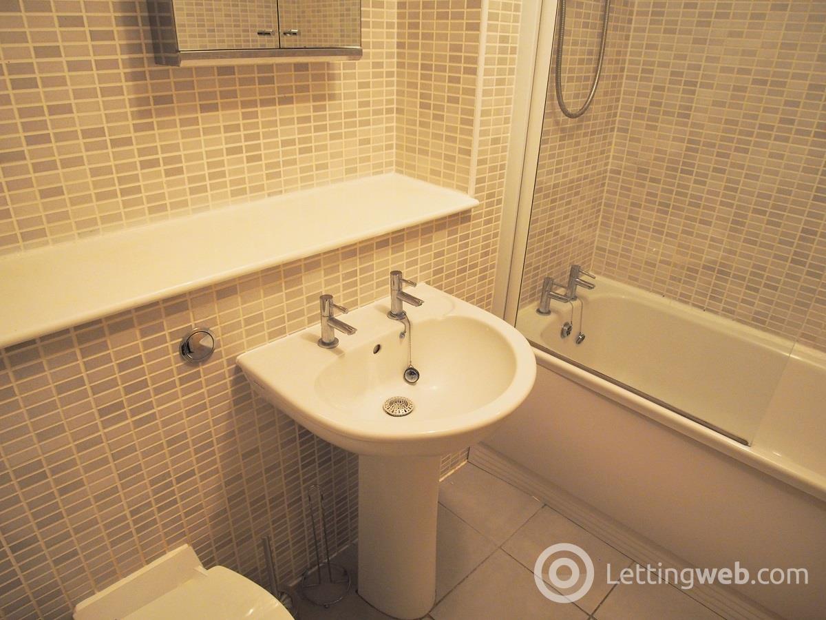 Property to rent in 5 Dalveen Street