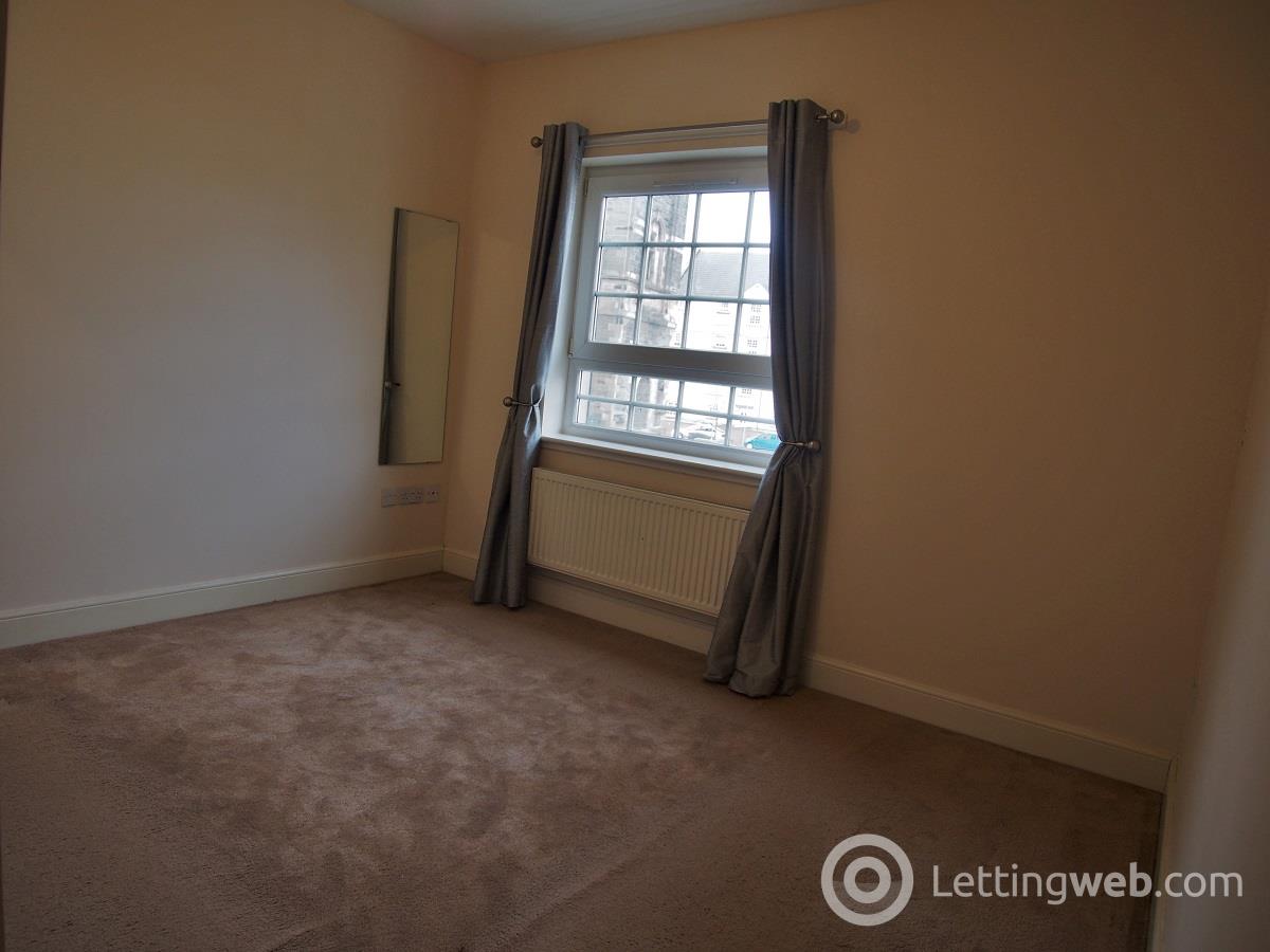 Property to rent in Parklands Oval, Crookston Glasgow