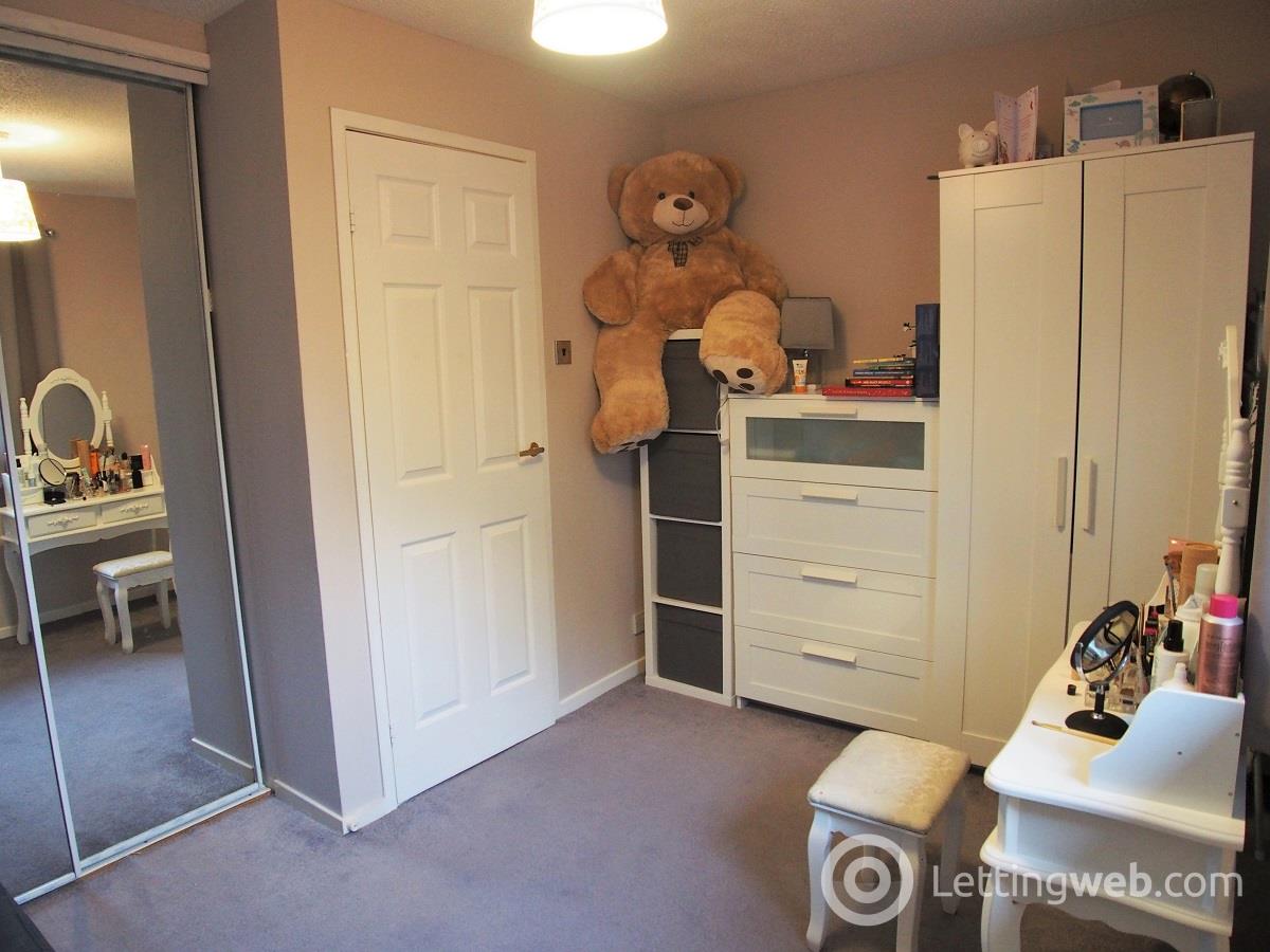 Property to rent in 47 Foresthall Crescent