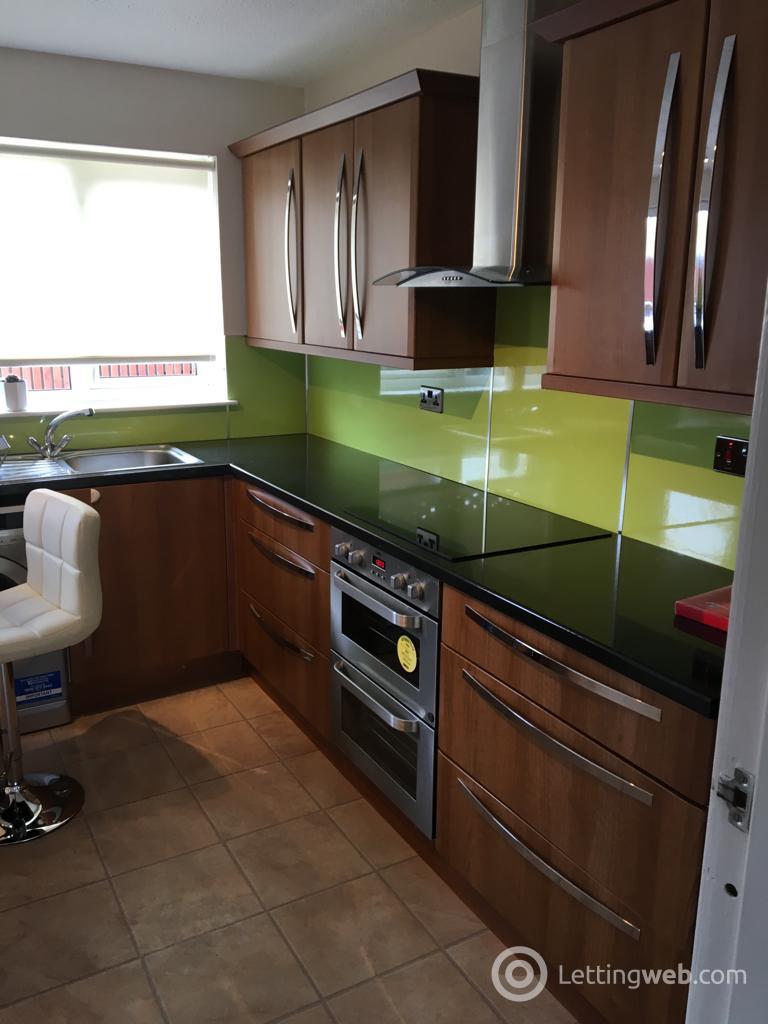 Property to rent in 47 Foresthall Crescent