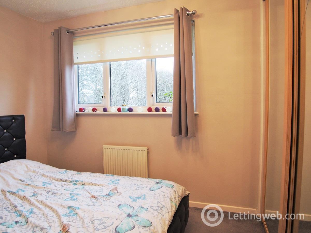 Property to rent in 47 Foresthall Crescent