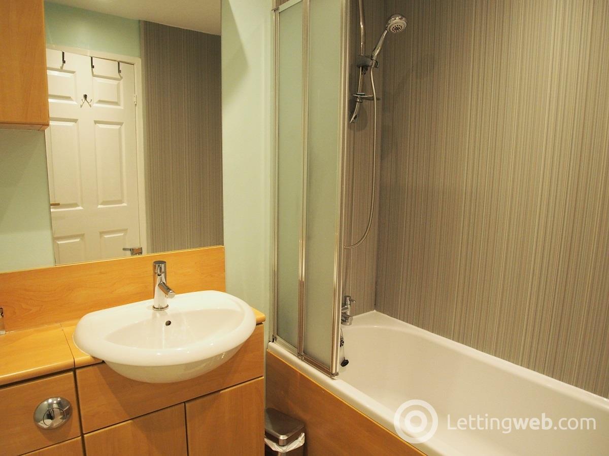 Property to rent in 47 Foresthall Crescent