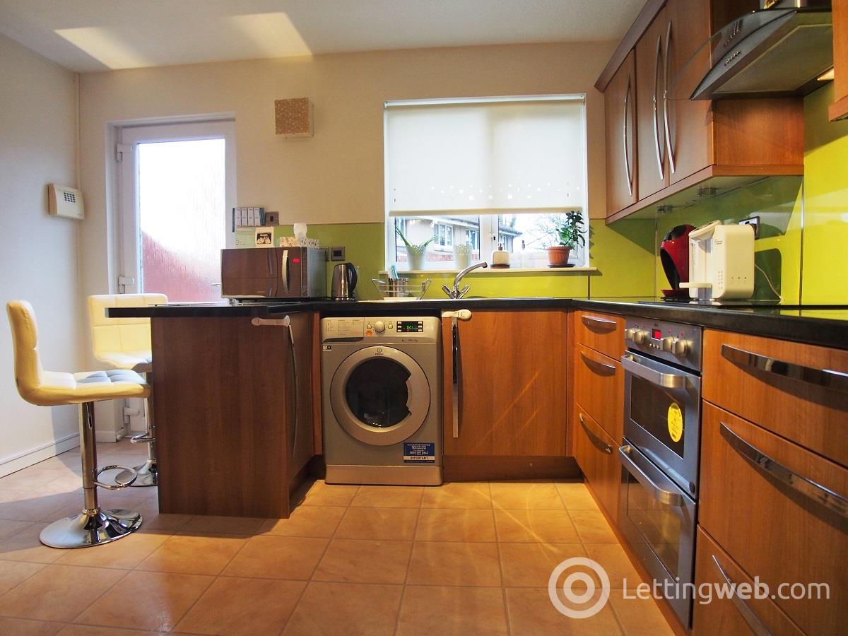 Property to rent in 47 Foresthall Crescent