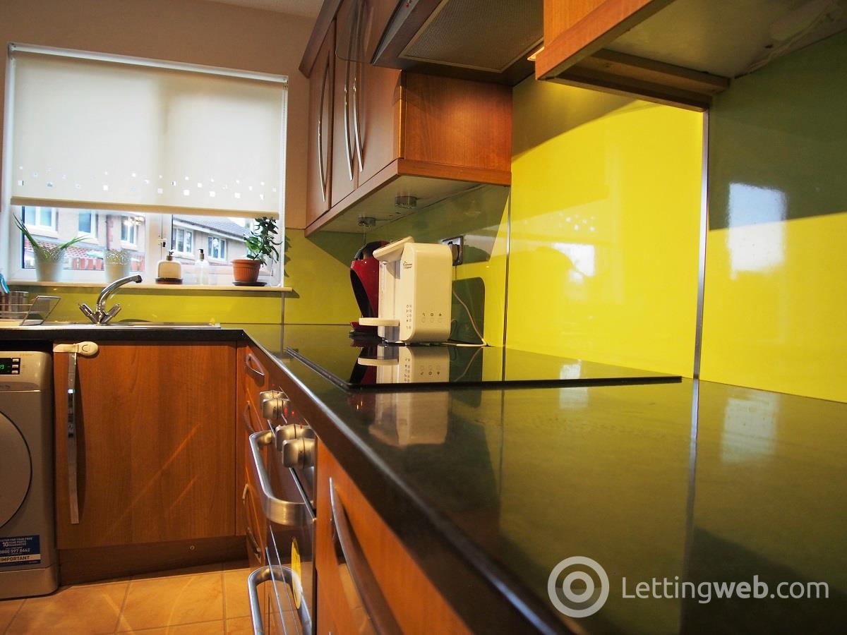 Property to rent in 47 Foresthall Crescent