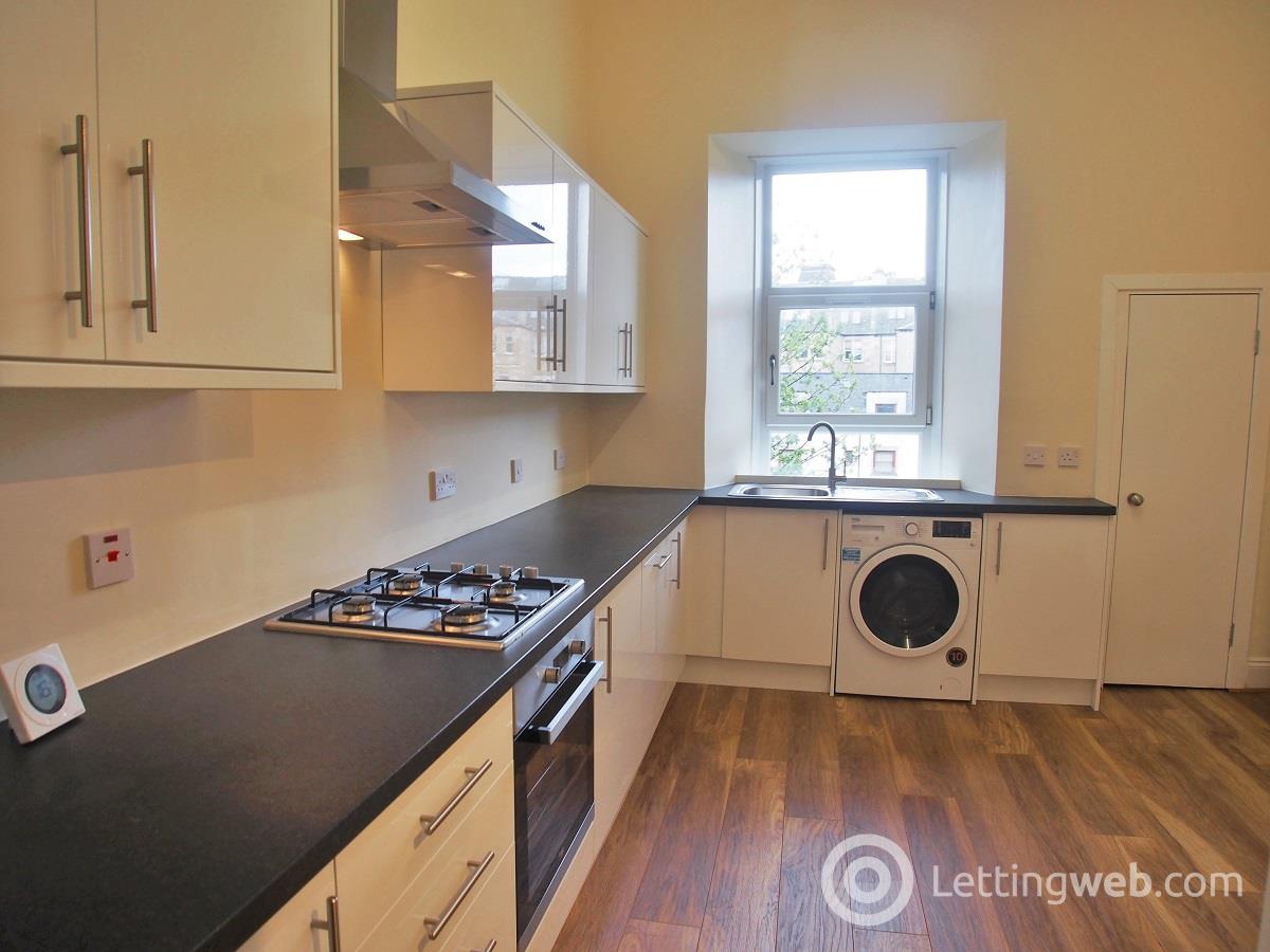 Property to rent in 36 Albert Road South Side