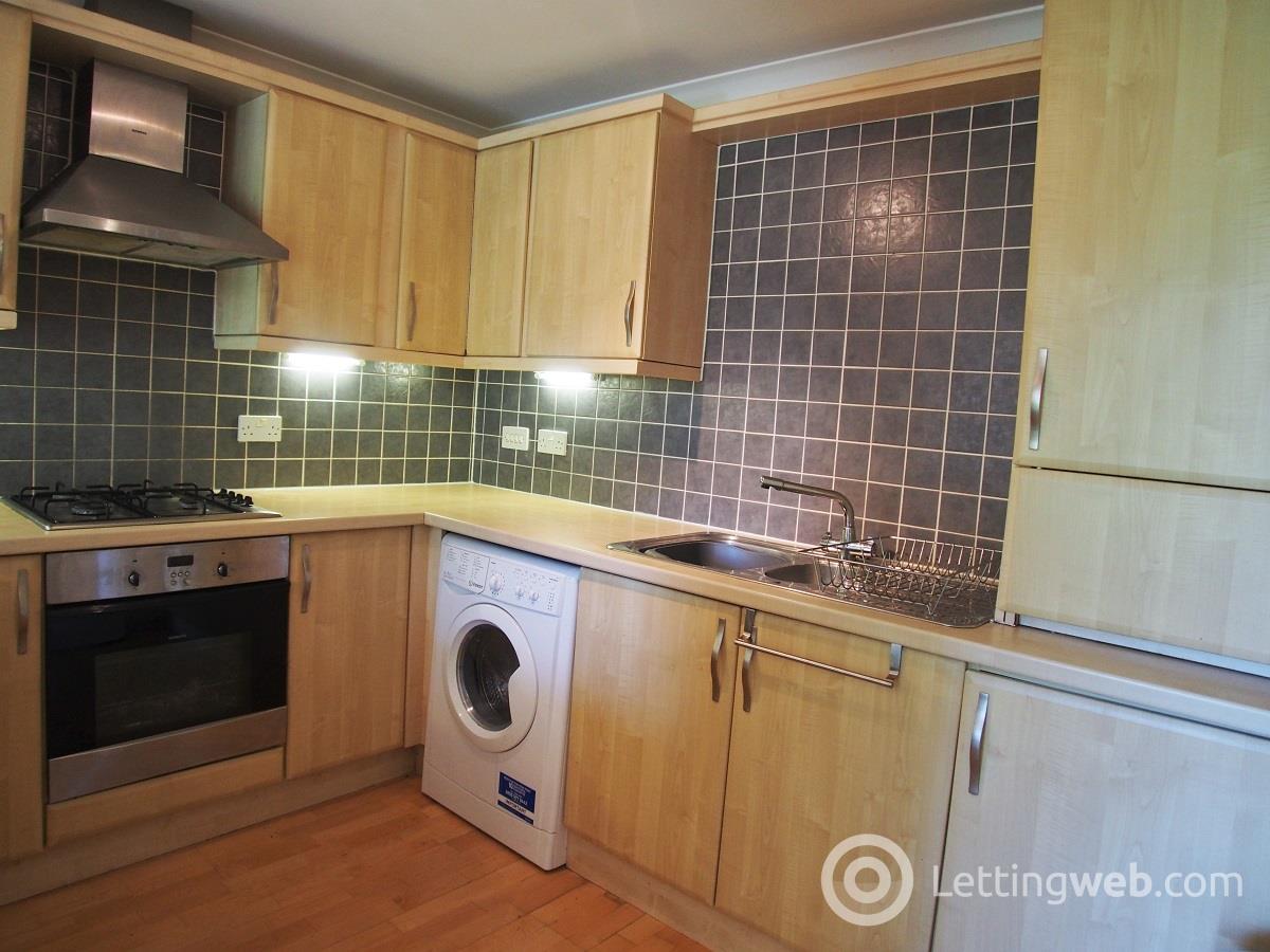 Property to rent in 36 Balvicar Street Queens Park