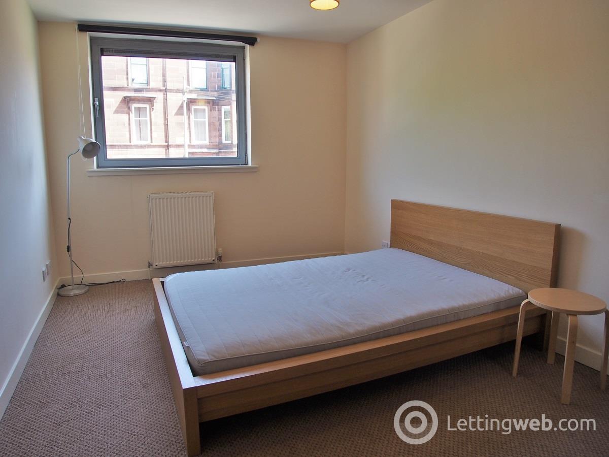 Property to rent in 36 Balvicar Street Queens Park