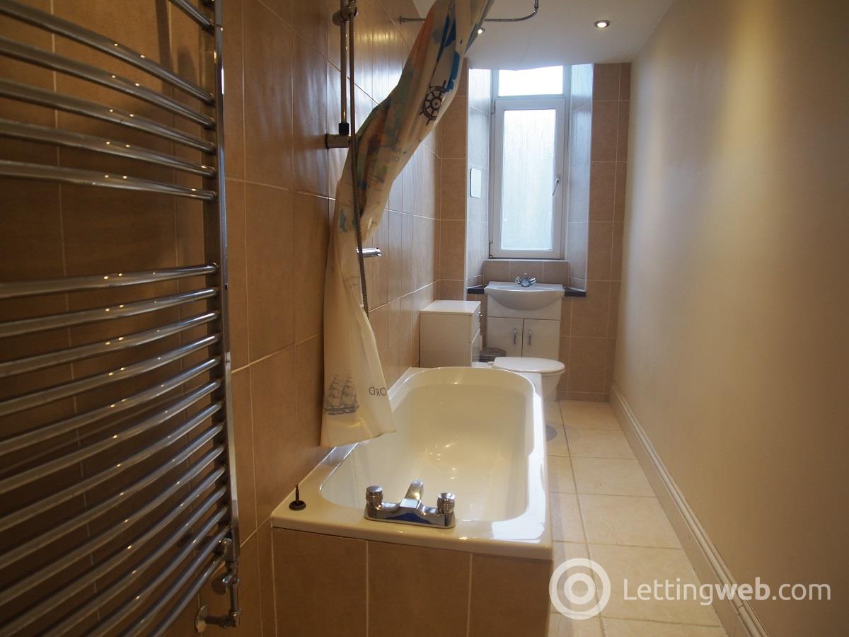 Property to rent in 106 Calder Street South Side