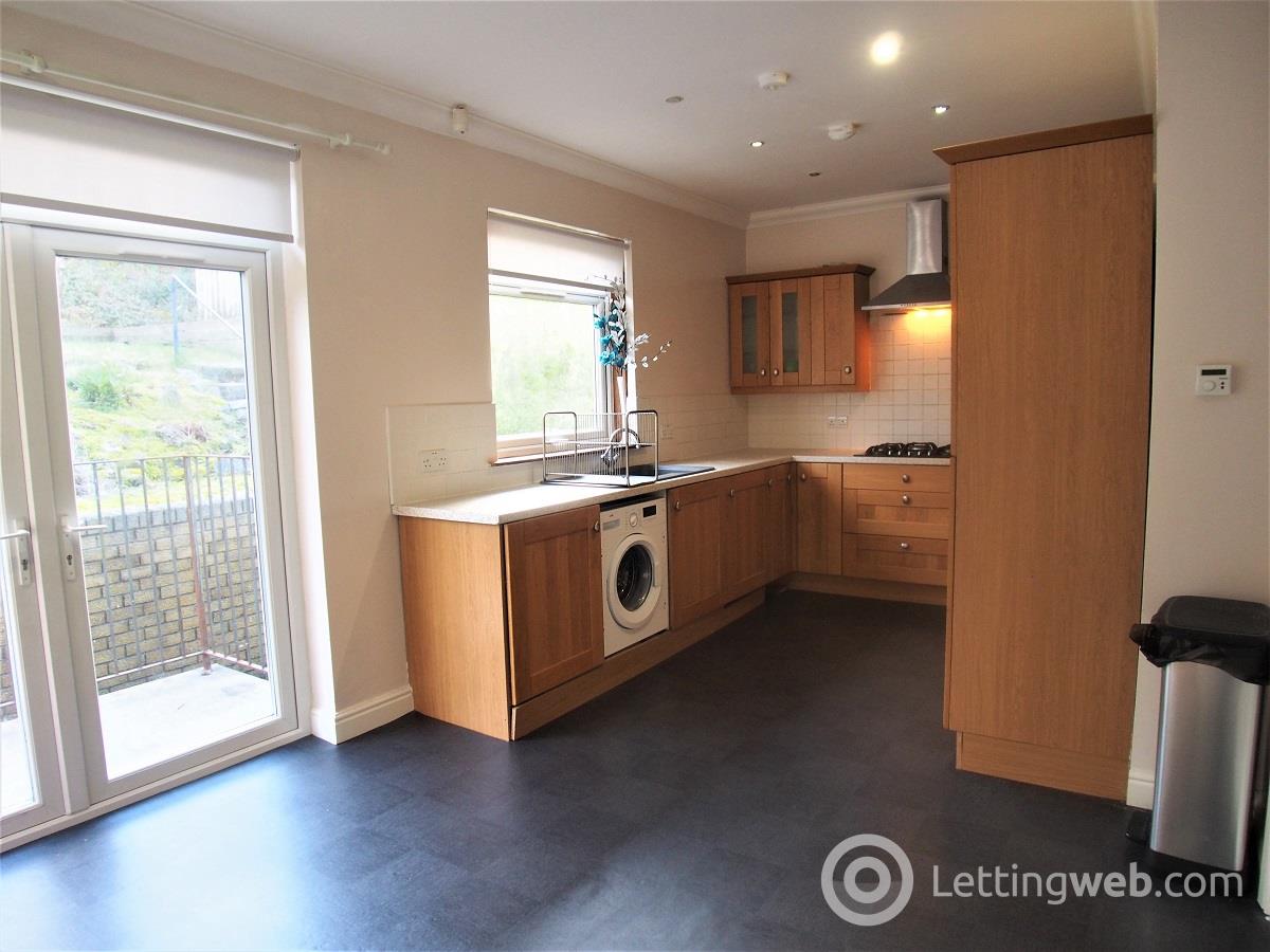 Property to rent in 28 Gilmourton Crescent