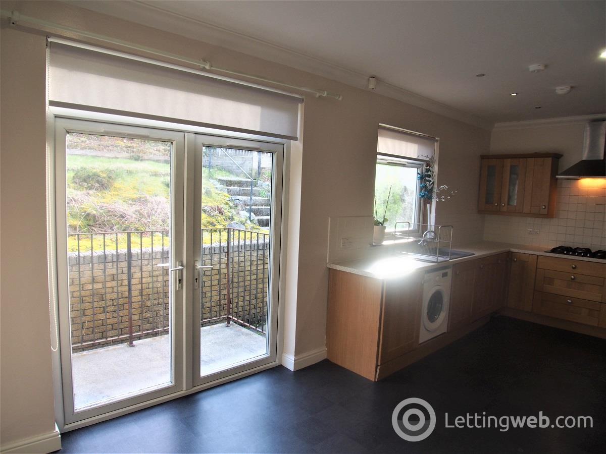 Property to rent in 28 Gilmourton Crescent