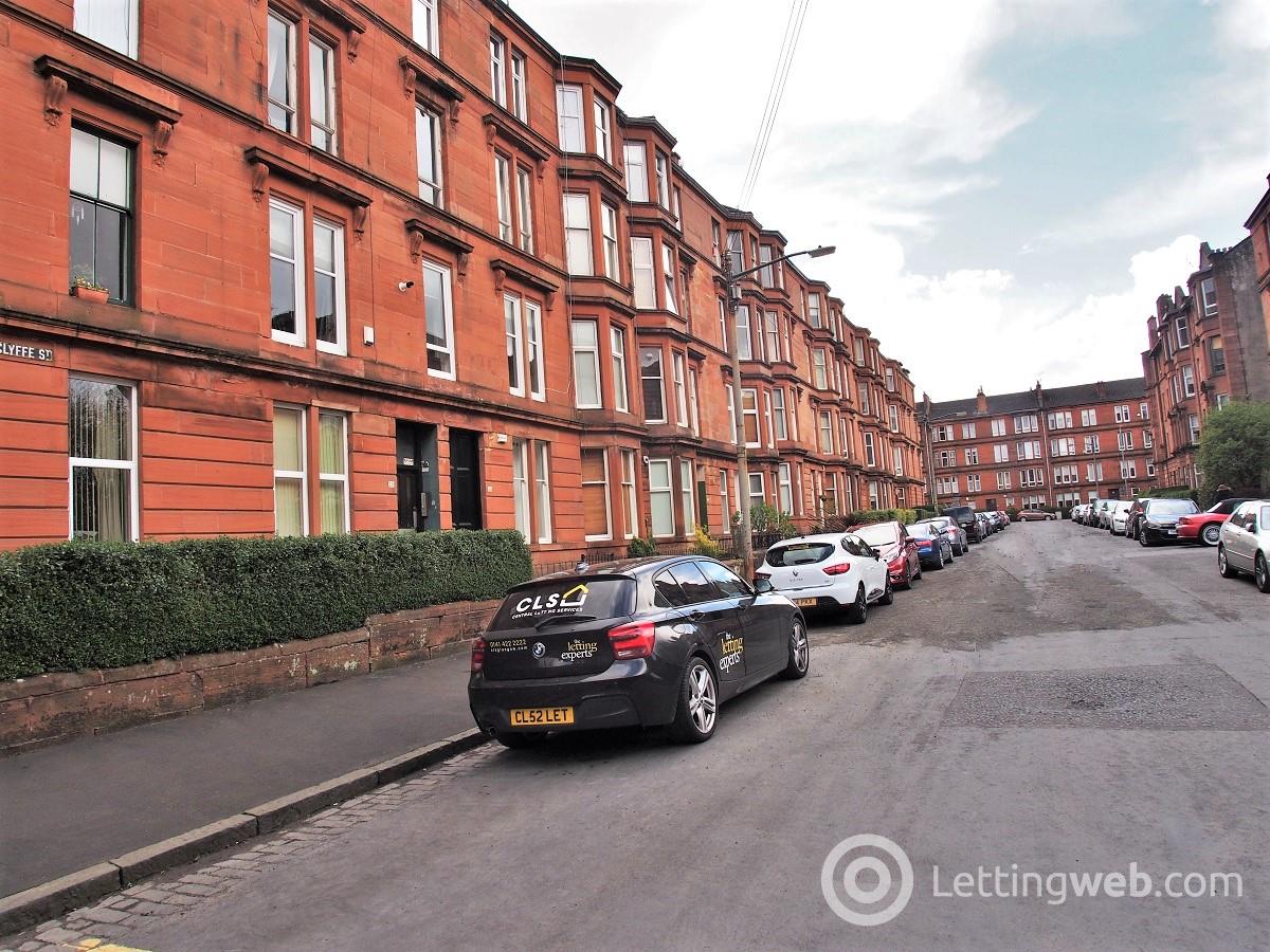Property to rent in Westclyffe Street