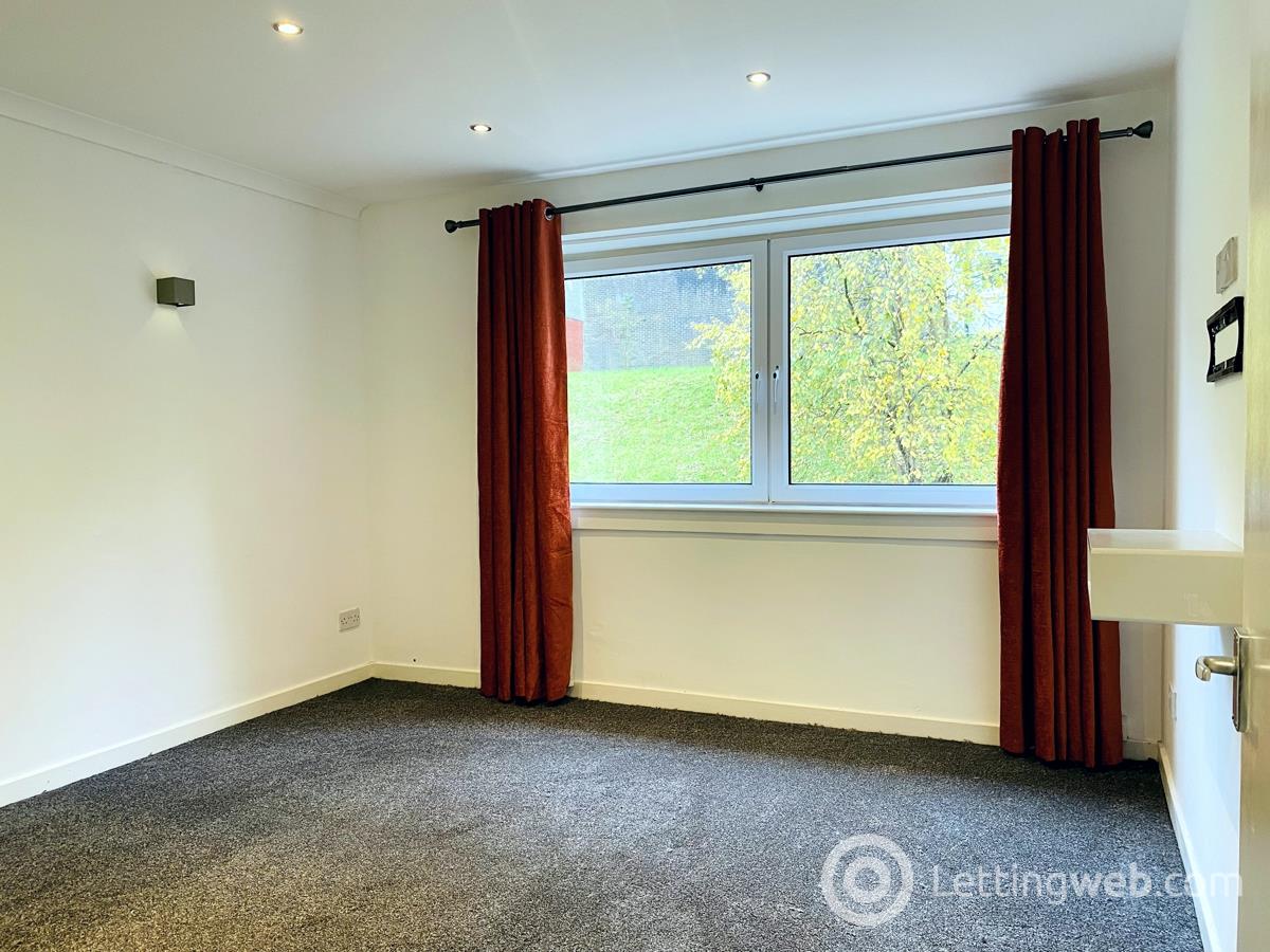 Property to rent in 275 Hillaprk Drive