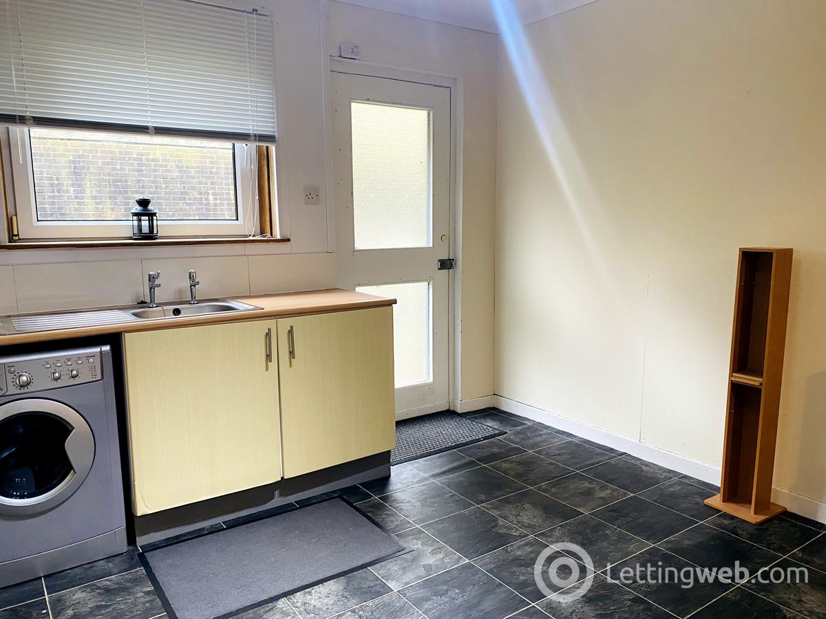 Property to rent in 275 Hillaprk Drive