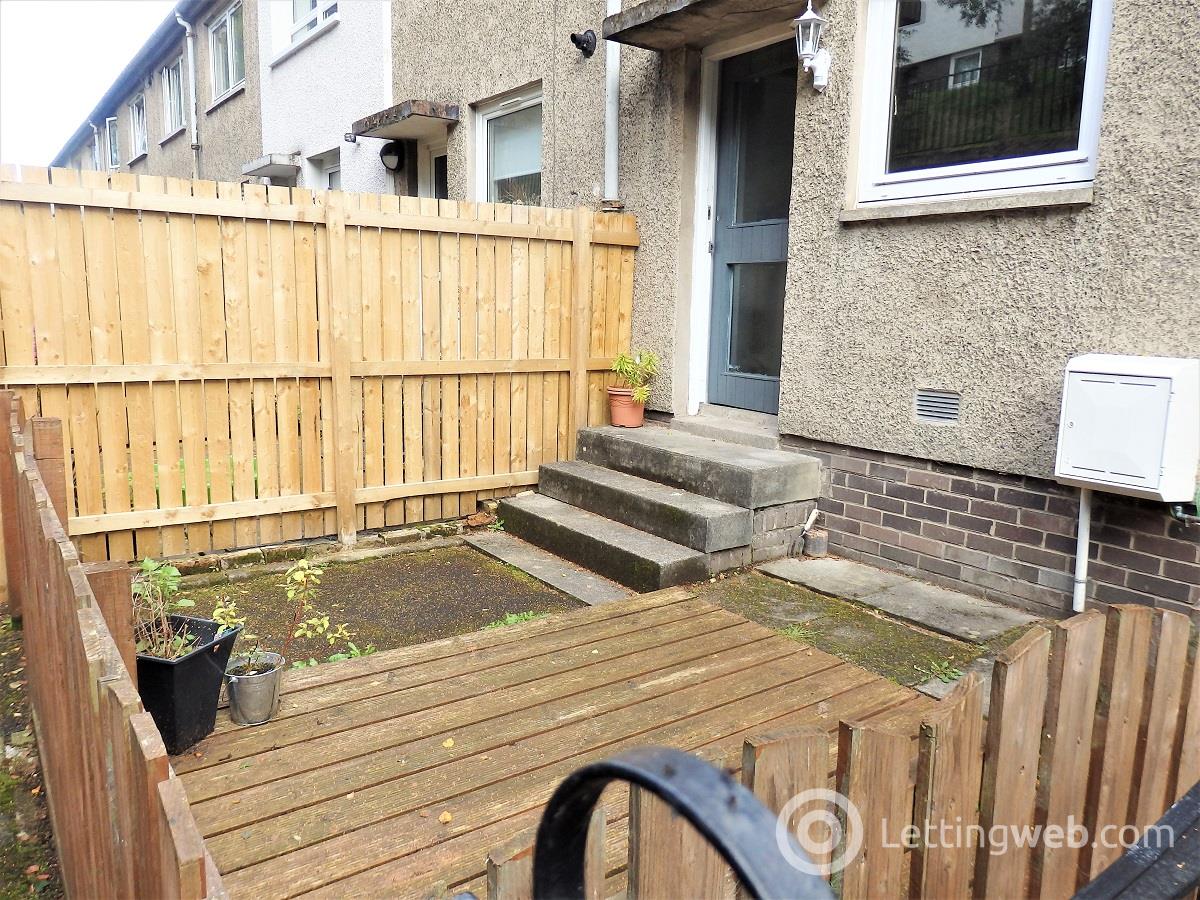 Property to rent in 275 Hillaprk Drive