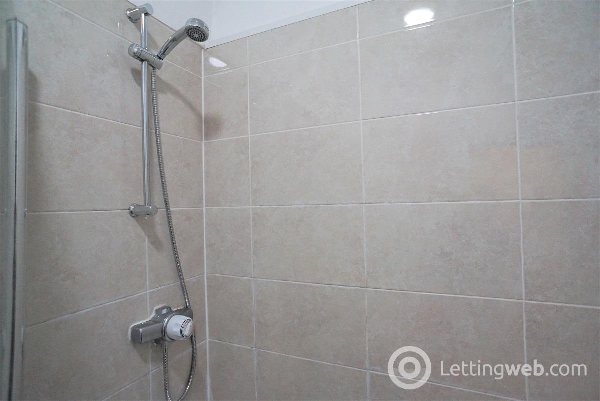 Property to rent in 11 Dorchester Avenue West End