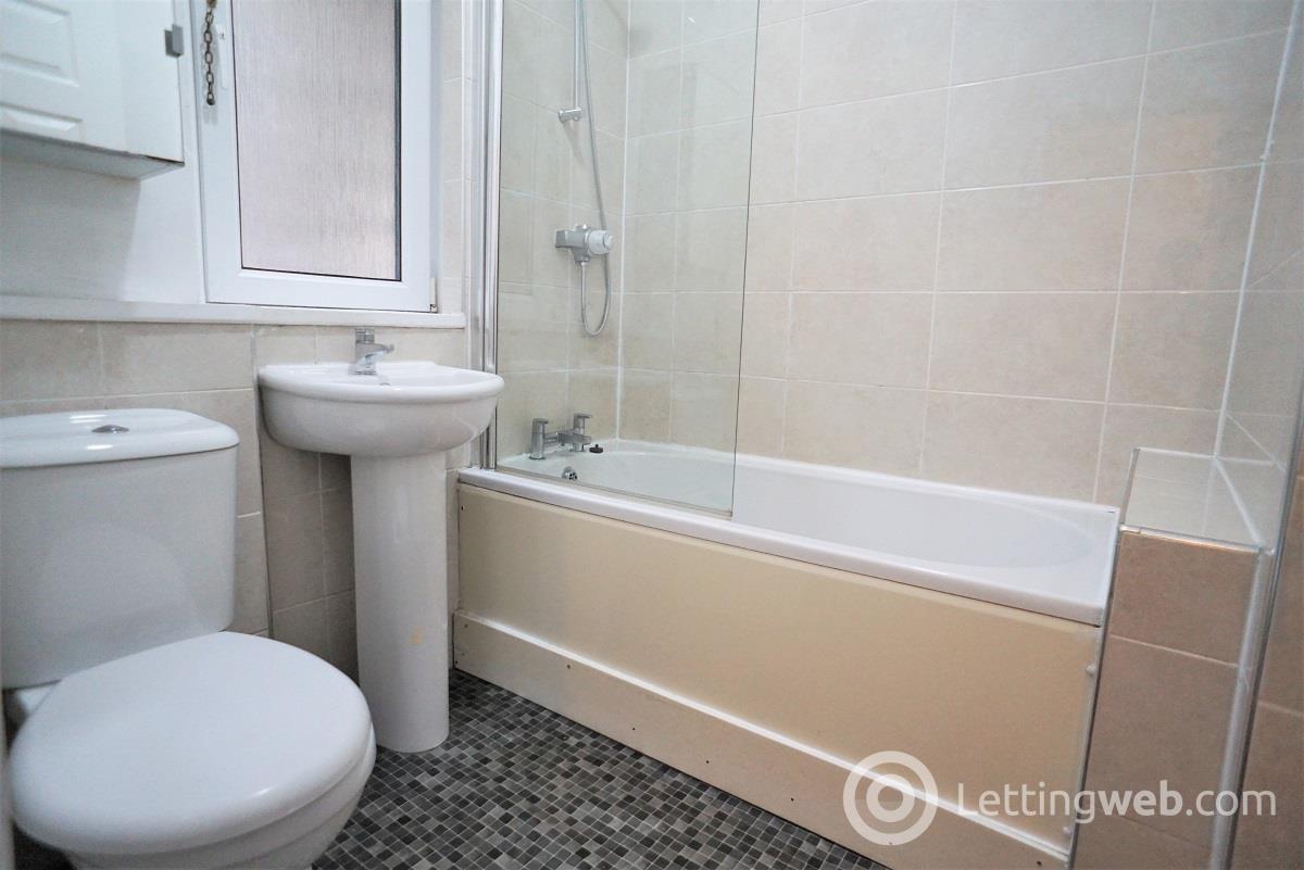 Property to rent in 11 Dorchester Avenue West End