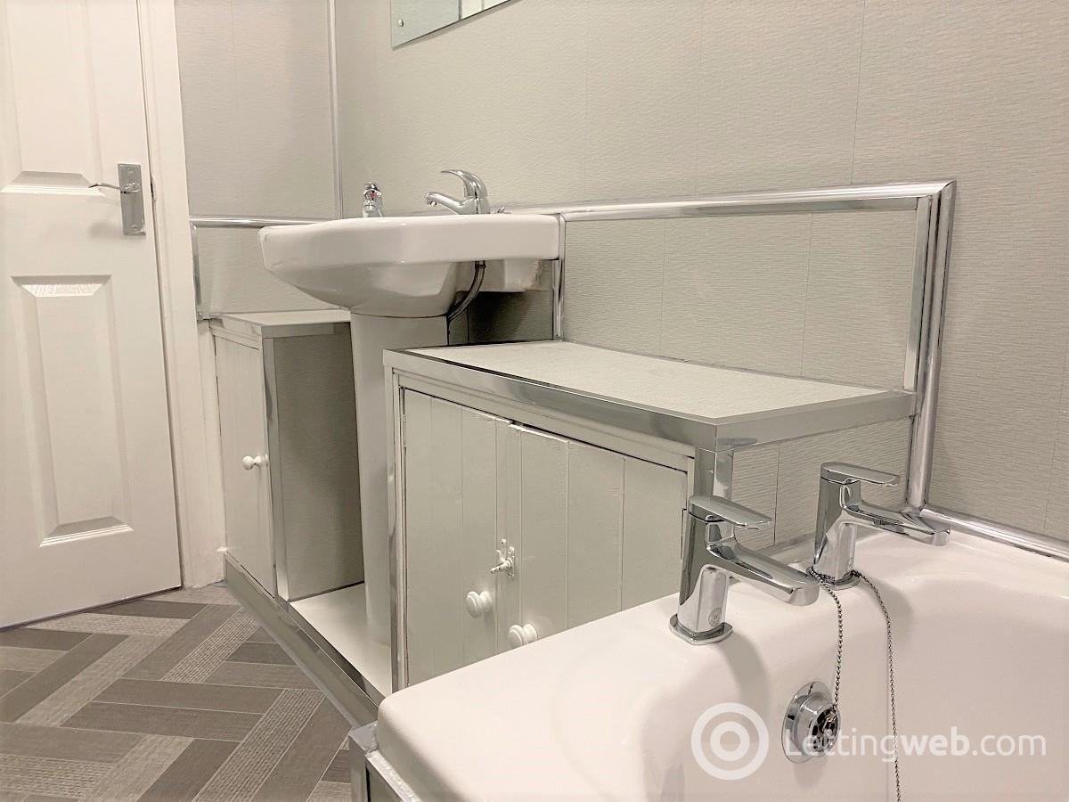 Property to rent in 36 Kidd Street Kirkcaldy Fife