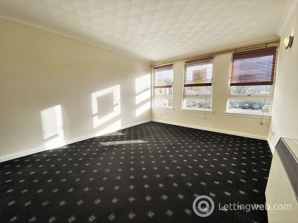 Property to rent in 14 Woodlands Court Woodlands Road Thornliebank