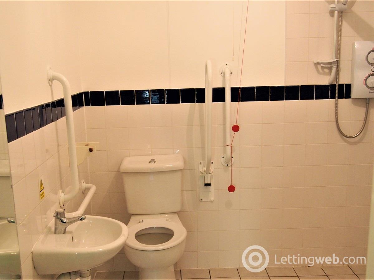 Property to rent in 70 High Street Rutherglen Glasgow