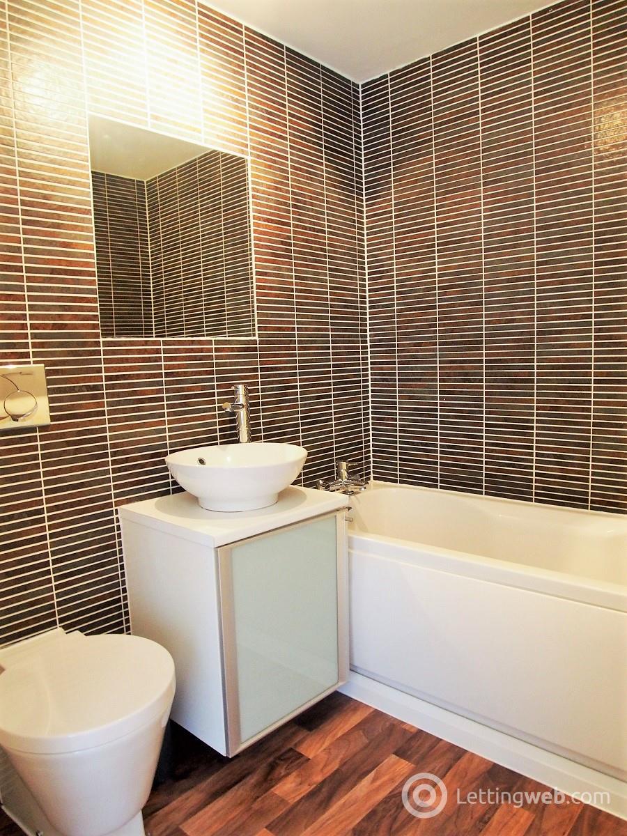 Property to rent in 82 Barrland Street South Side