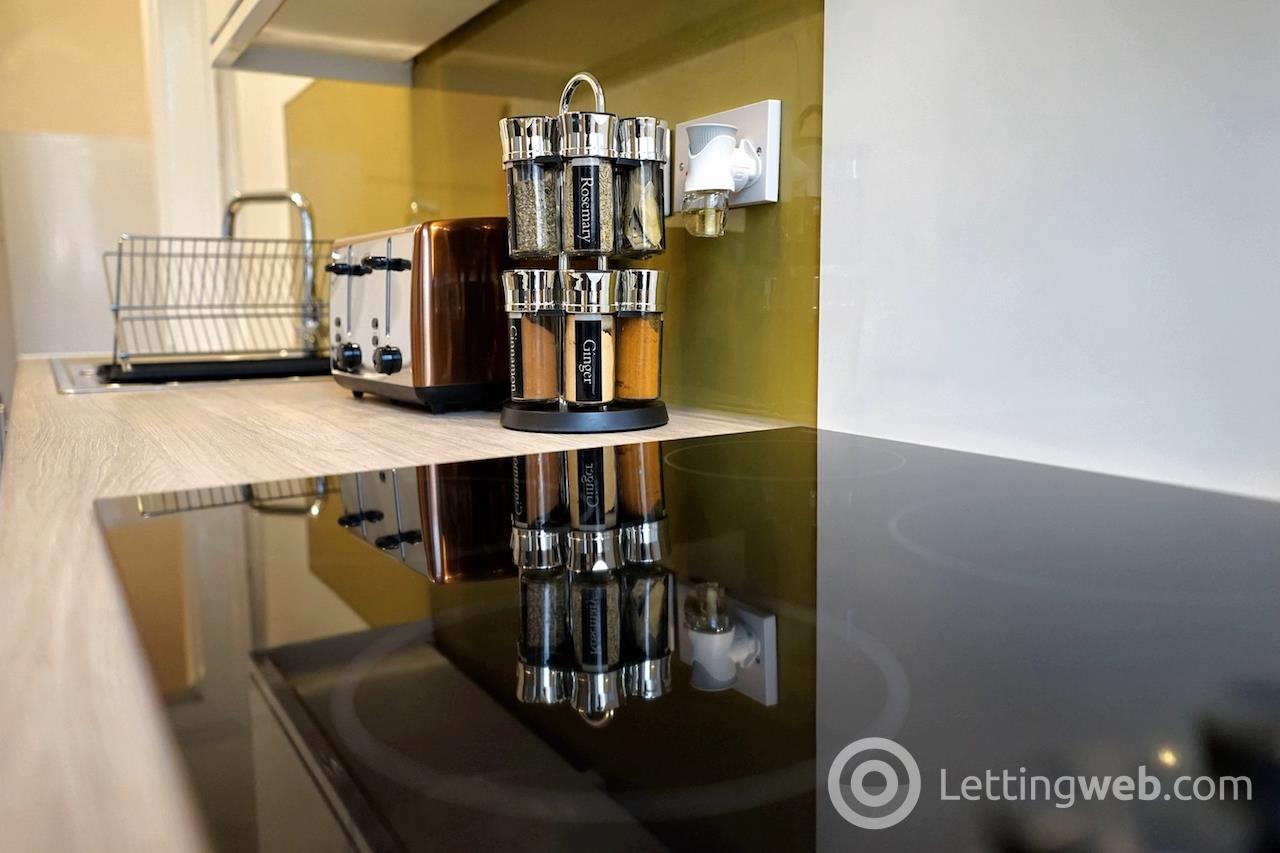 Property to rent in 1150 Cathcart Road