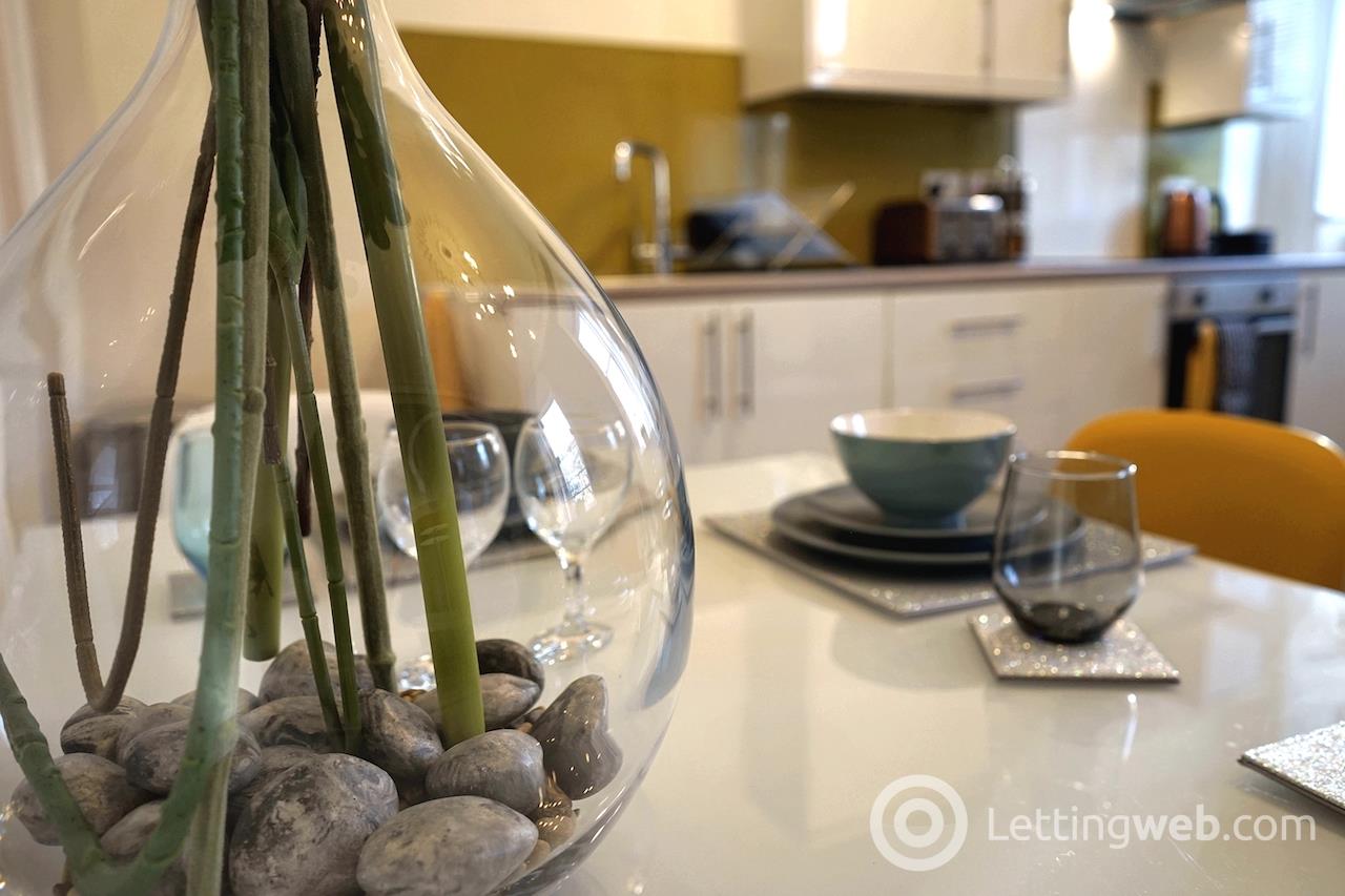 Property to rent in 1150 Cathcart Road