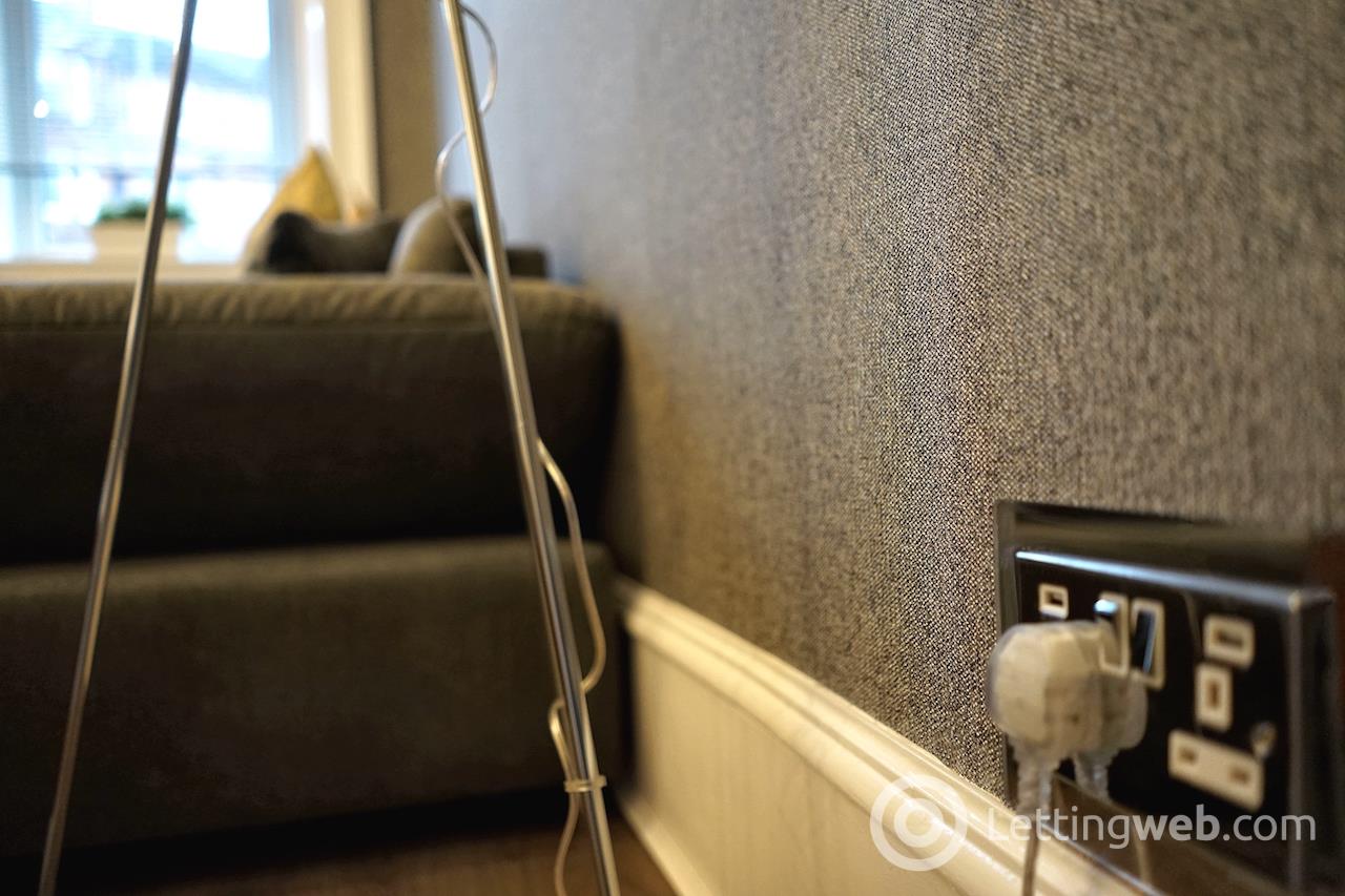 Property to rent in 1150 Cathcart Road