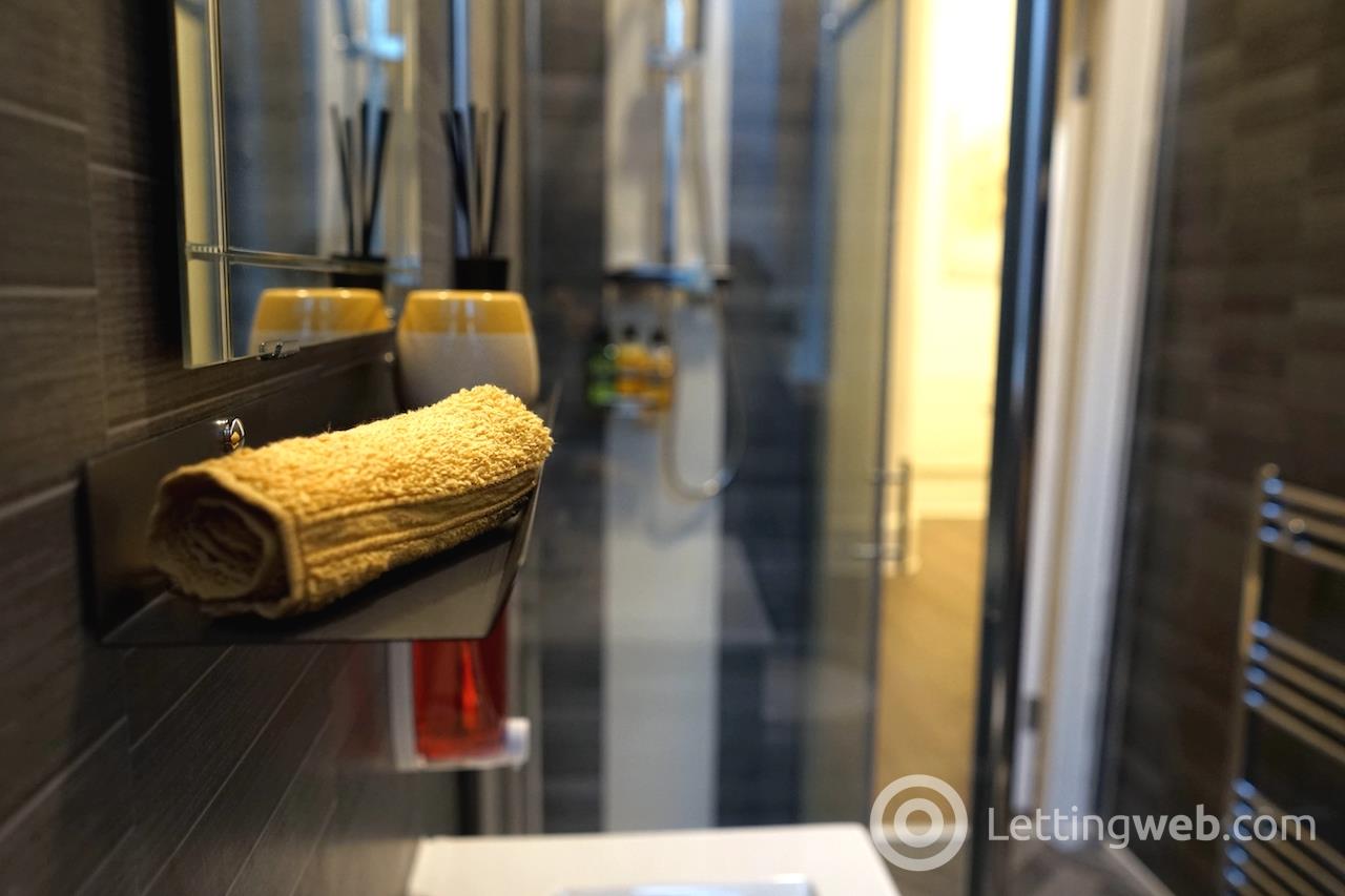 Property to rent in 1150 Cathcart Road