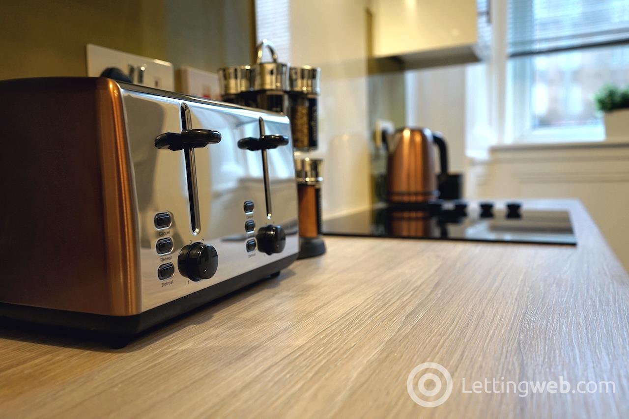 Property to rent in 1150 Cathcart Road