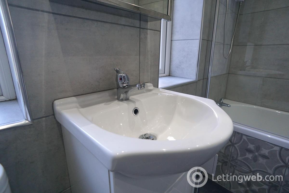 Property to rent in 91 Rylees Crescent