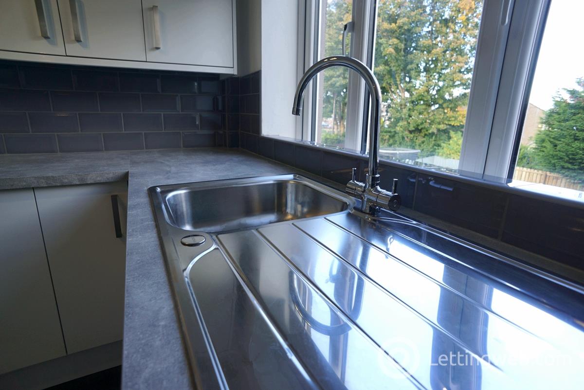 Property to rent in 91 Rylees Crescent