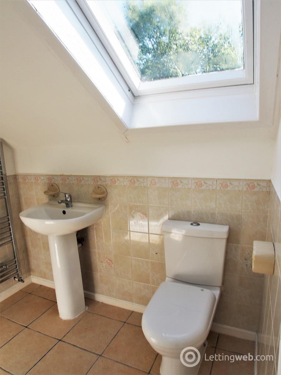 Property to rent in 28 Gilmourton Crescent