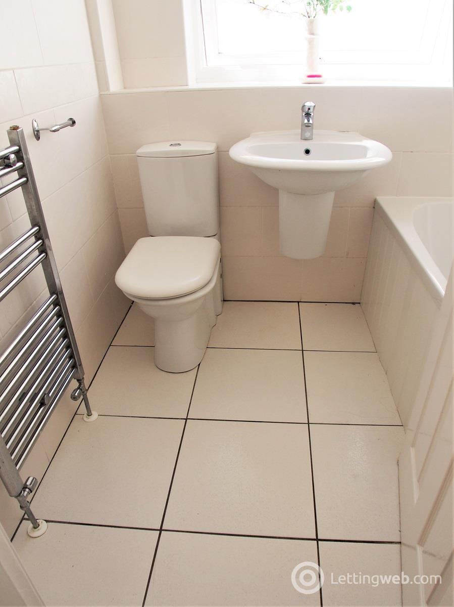 Property to rent in 28 Gilmourton Crescent