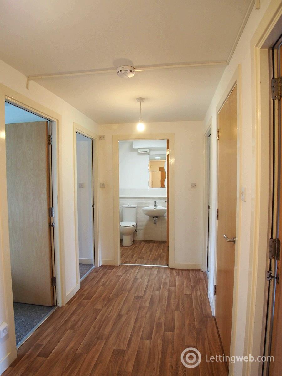 Property to rent in Dumbarton Road