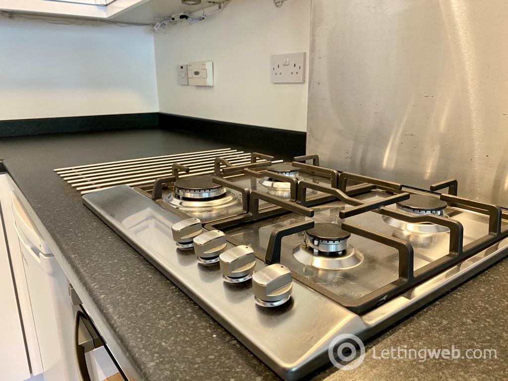Property to rent in 15 Temple Gardens Anniesland