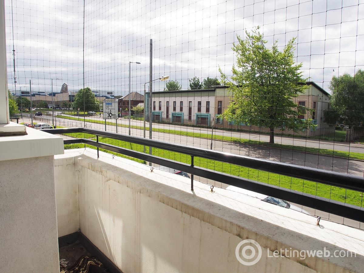 Property to rent in 10 Brockburn Terrace