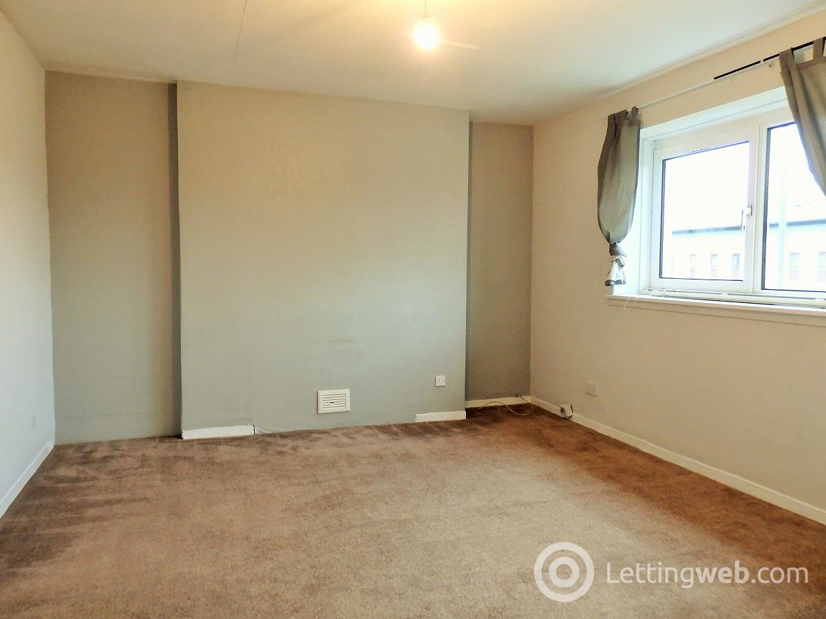 Property to rent in 10 Brockburn Terrace