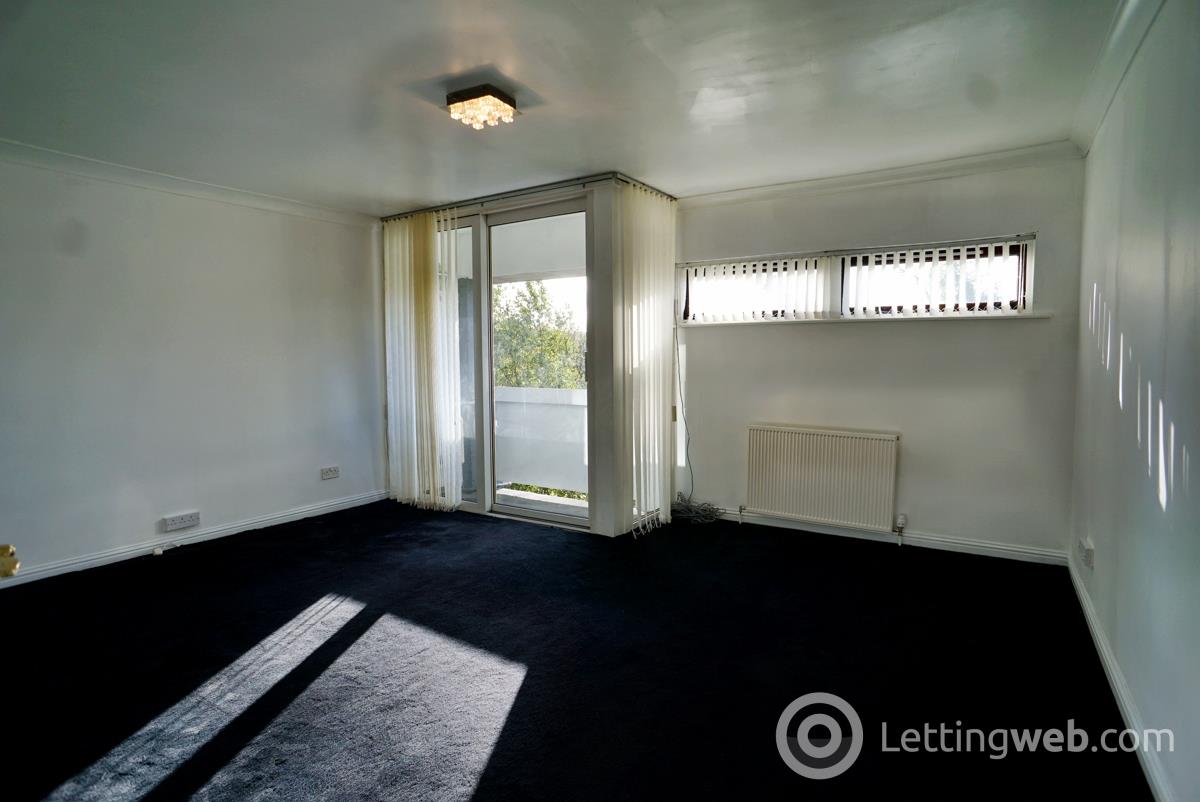 Property to rent in 76 Kennishead Avenue